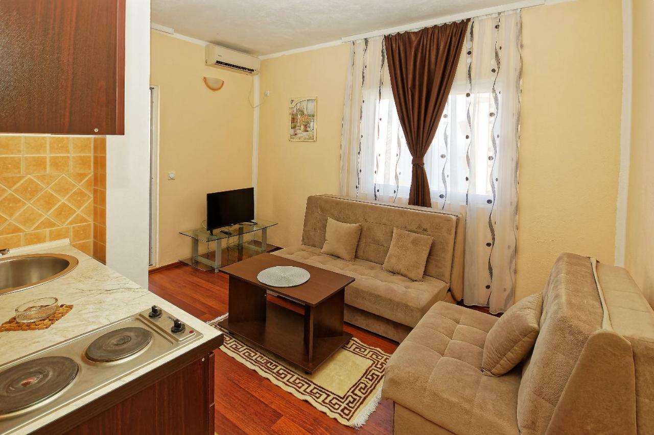 Apartments Ajla Utjeha Luaran gambar