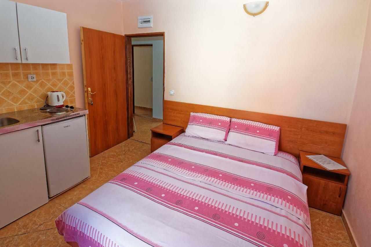 Apartments Ajla Utjeha Luaran gambar
